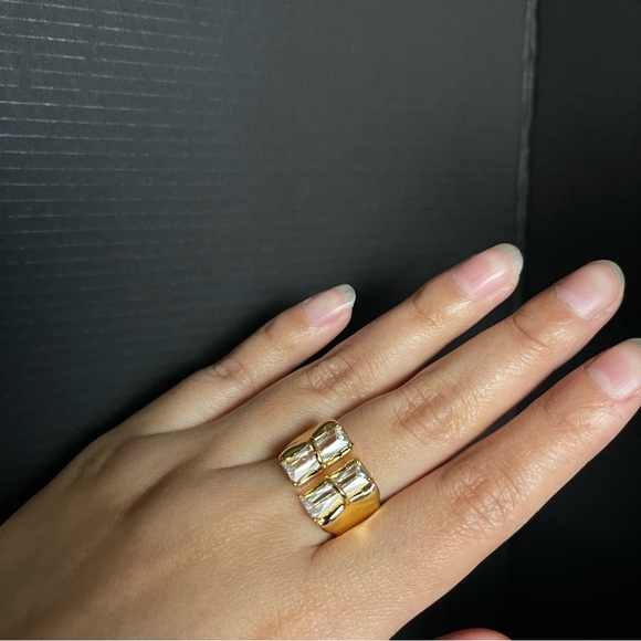 Gold Tone Adjustable Emerald Cut Chunky Statement Ring Sizable - Picture 4 of 7